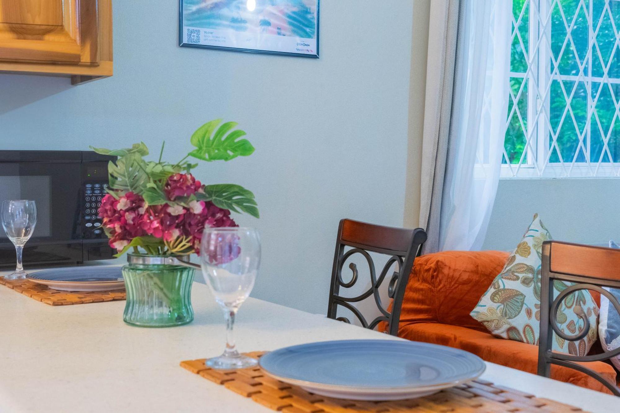 Musgrave Annex- Comfy 1 Bedroom Apartment On The Ground Floor Kingston Eksteriør bilde