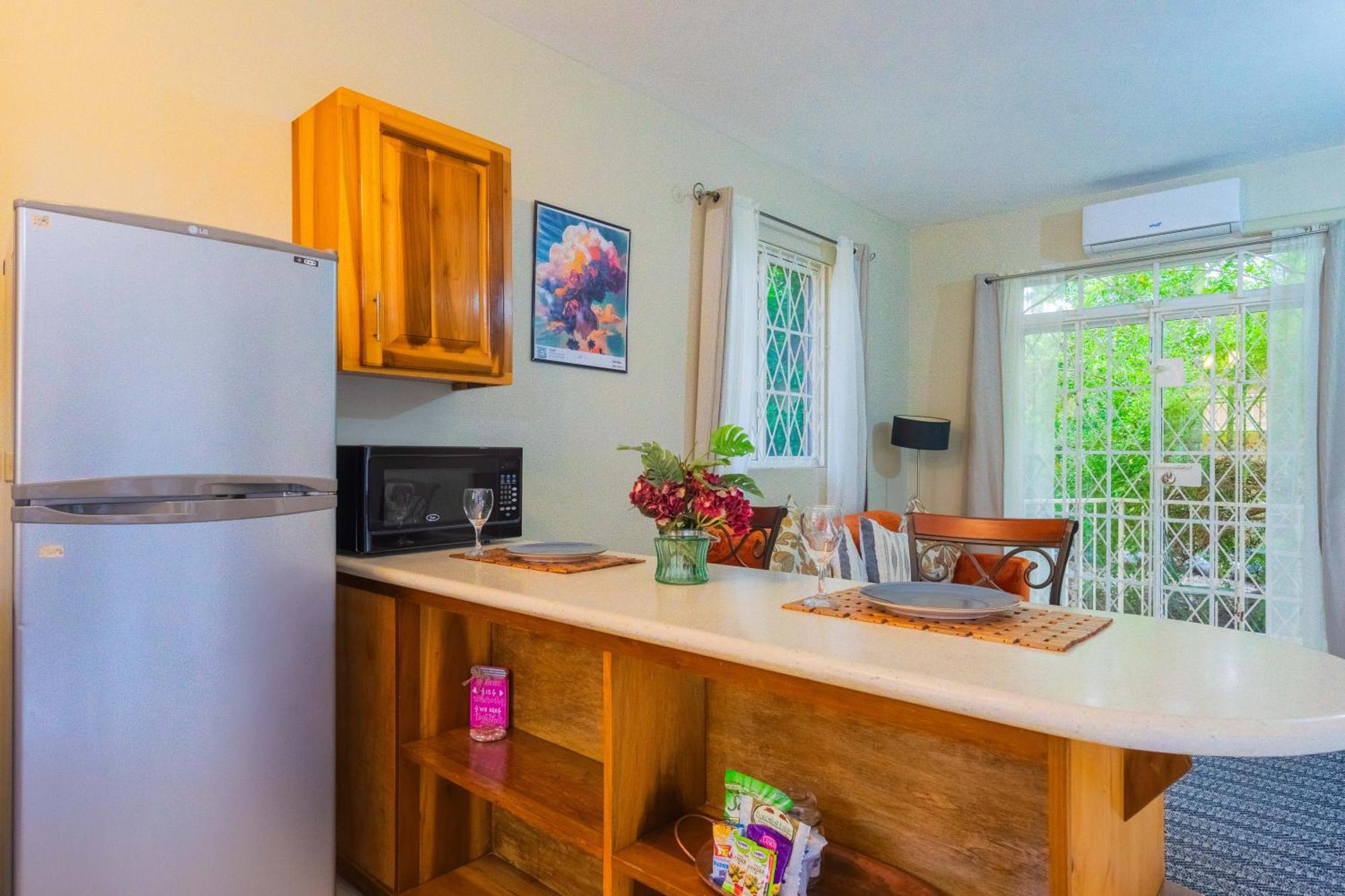 Musgrave Annex- Comfy 1 Bedroom Apartment On The Ground Floor Kingston Eksteriør bilde